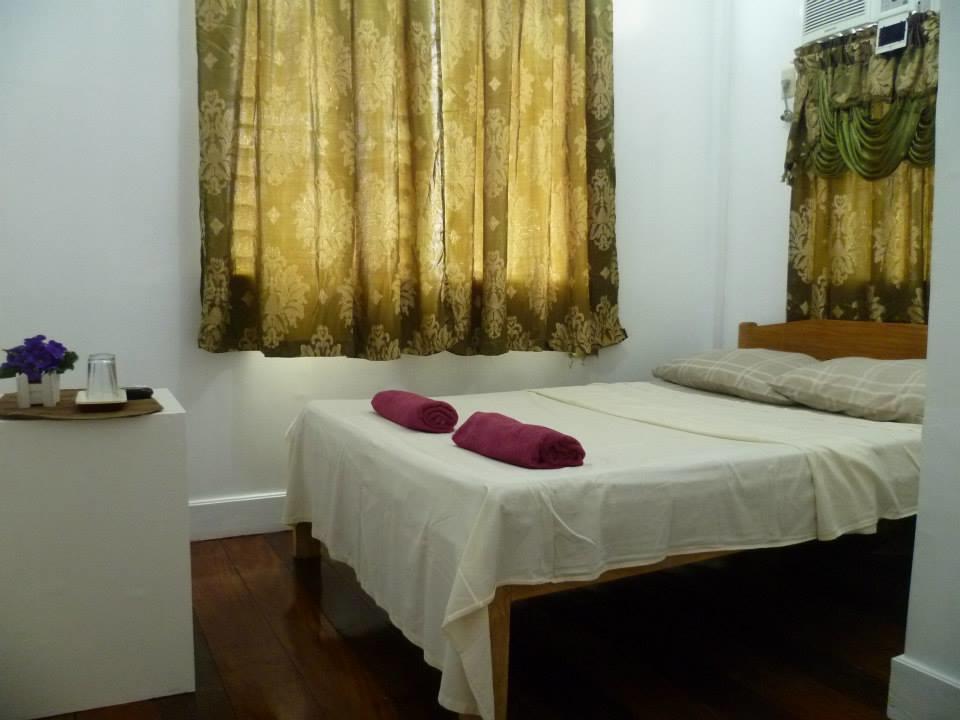 Newport Oak Pension Inn Tagbilaran-stad Buitenkant foto