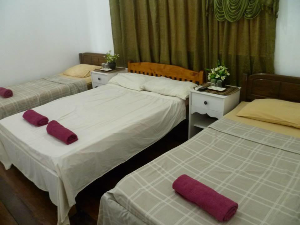 Newport Oak Pension Inn Tagbilaran-stad Buitenkant foto