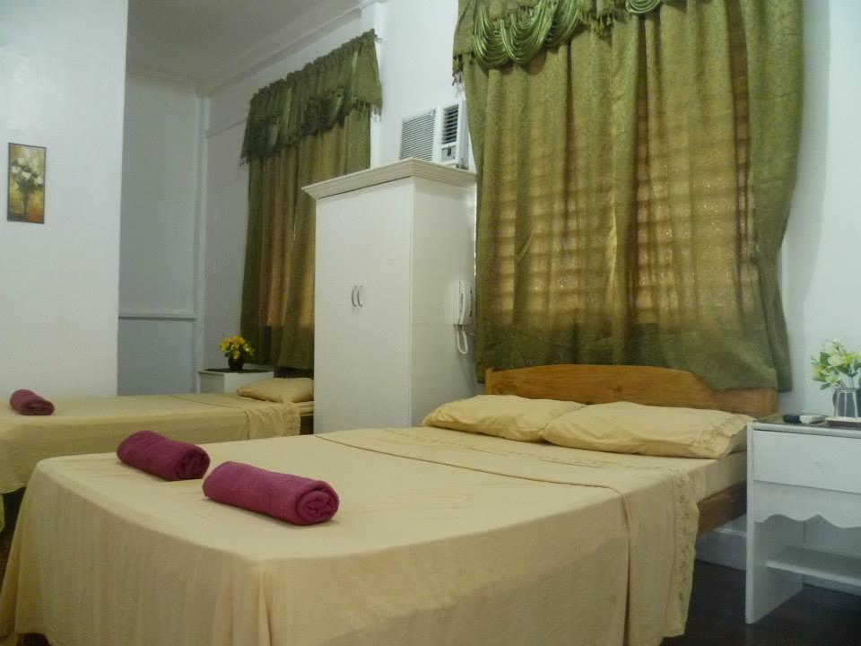 Newport Oak Pension Inn Tagbilaran-stad Buitenkant foto