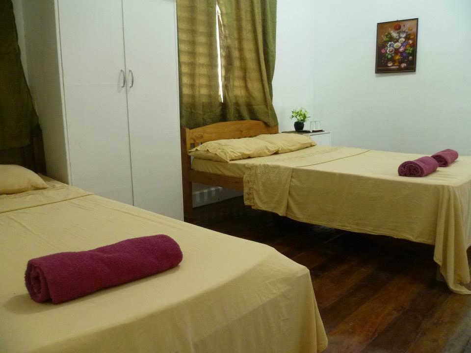 Newport Oak Pension Inn Tagbilaran-stad Buitenkant foto